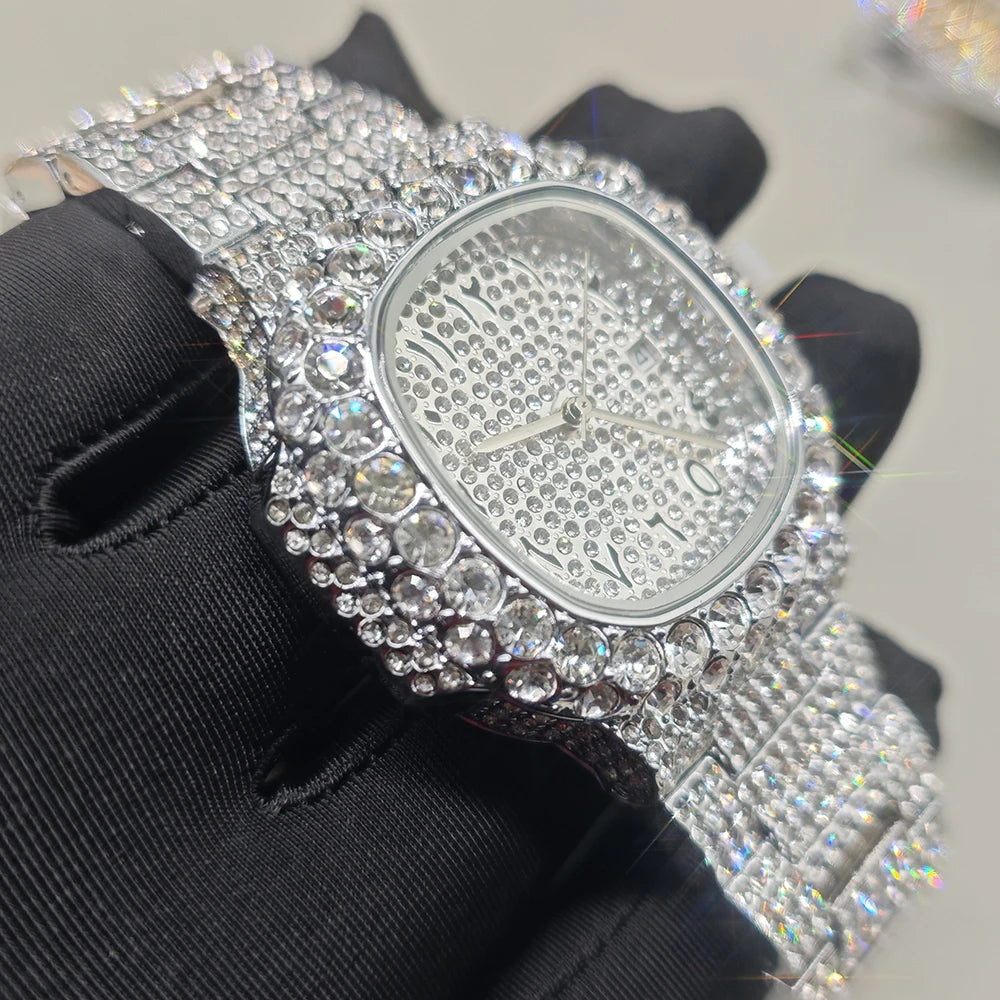 UNIGUET QUARTZ WATCH
