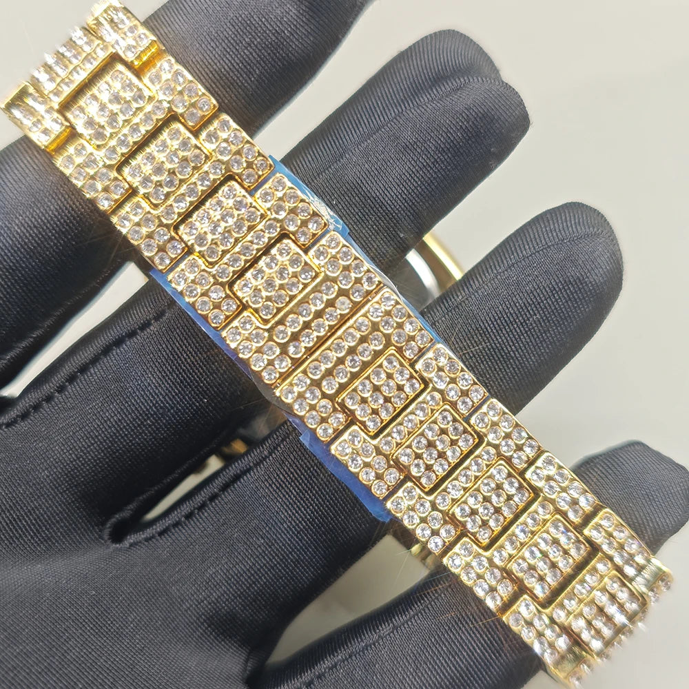UNIGUET QUARTZ WATCH